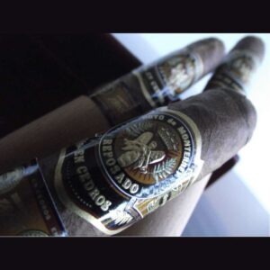 Hoyo de Monterrey Reposado En Cedros 3 Pack