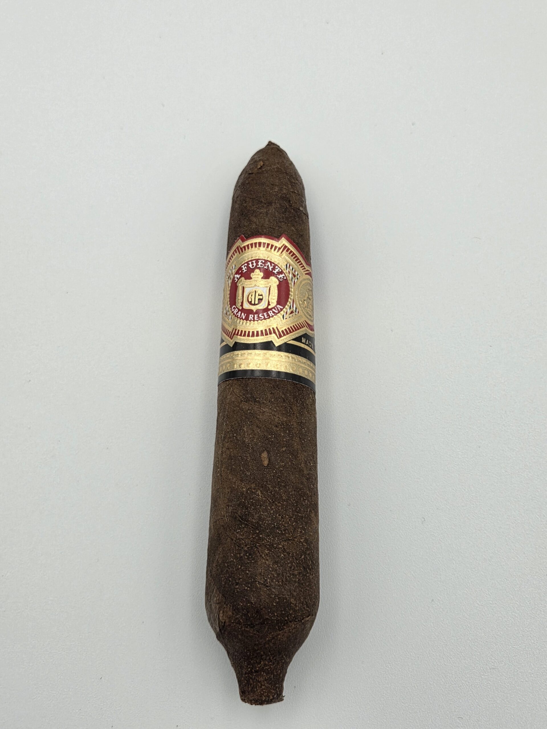 ARTURO-FUENTE-WORK-OF-ART-NATURAL-CIGAR-CASTLE-2-scaled-1.jpg
