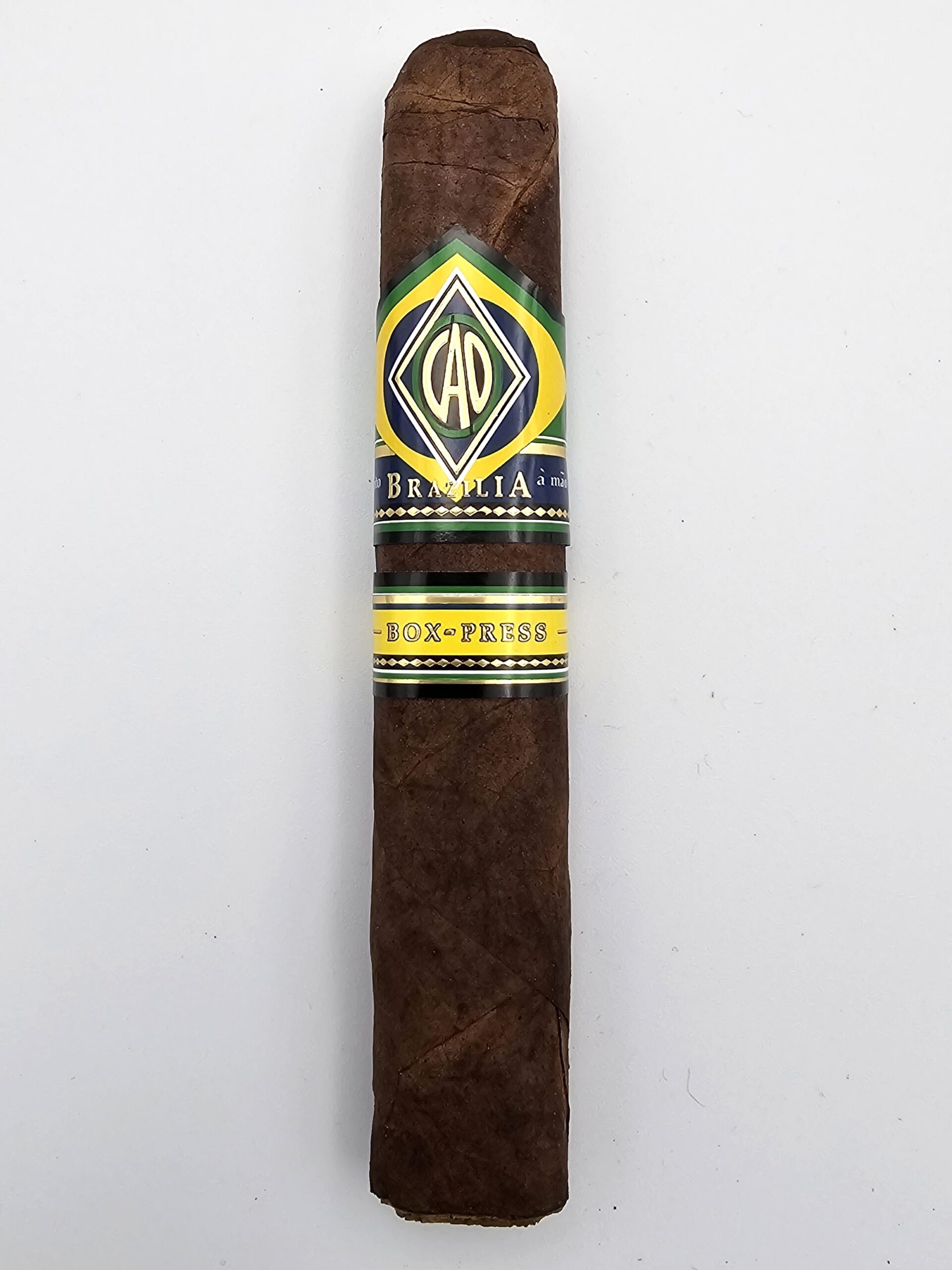 CAO-BRAZILIA-BOX-PRESS-ROBUSTO-CIGAR-CASTLE-1-scaled-1.jpg